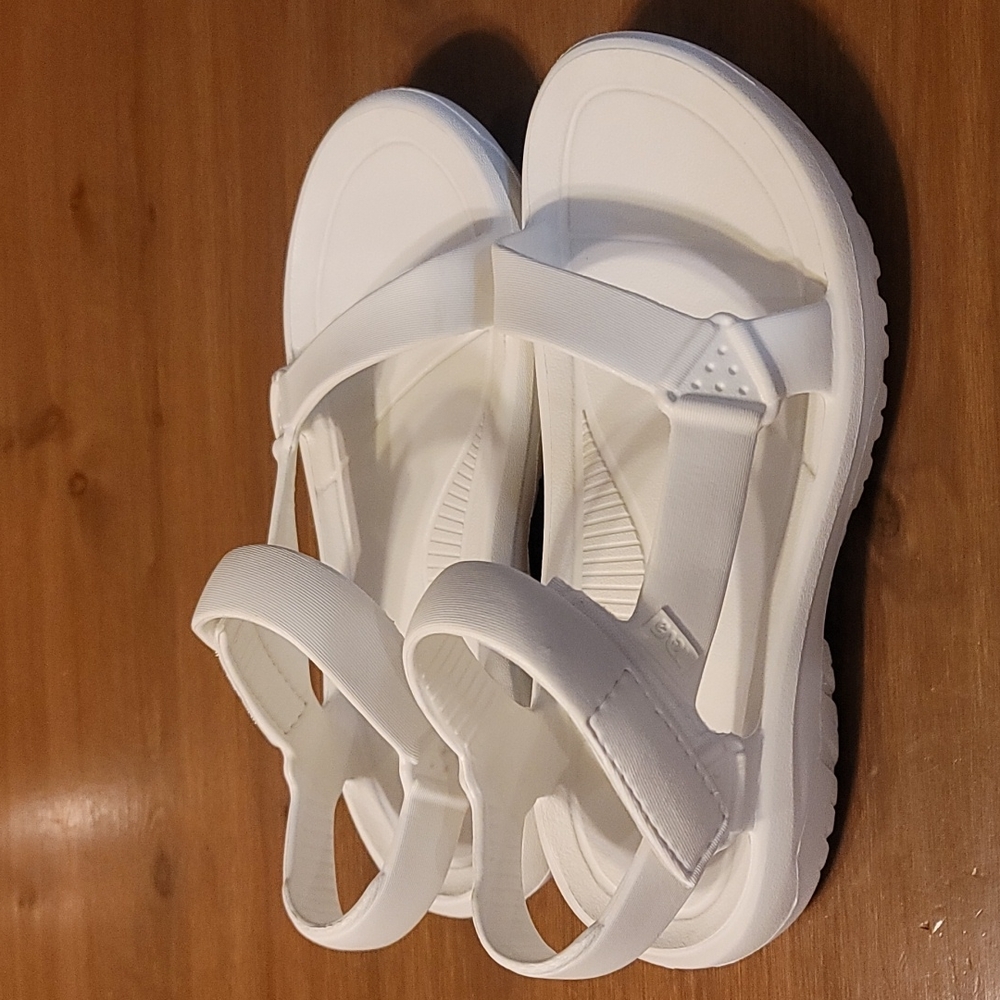 Teva - Hurricane Drift Sandals - Women's 8 (Fits Like a 9)